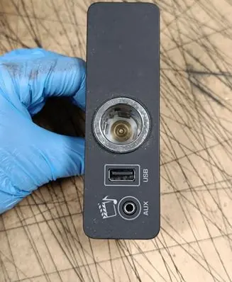 Land Rover Range Rover Sport L494 USB socket connector CPLA19C166CB
