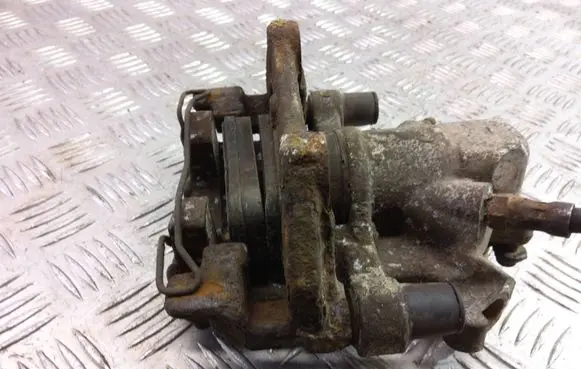 Mini One - Cooper R50 - 53 Rear brake caliper