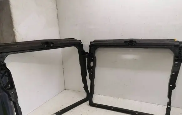 Volkswagen Crafter Radiator support slam panel 7C0805588