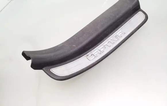 Chevrolet Captiva Rear sill trim cover 95063031