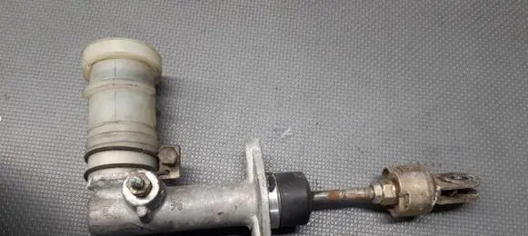Hyundai Galloper Clutch slave cylinder 