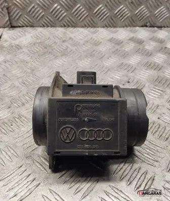 Volkswagen PASSAT B4 Mass air flow meter 074906461