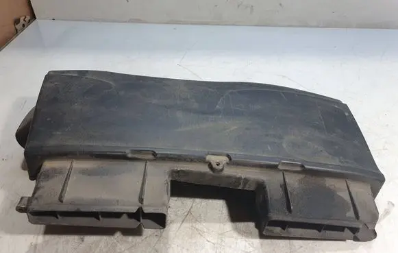 BMW 3 E90 E91 Air intake duct part 7798772 22793115