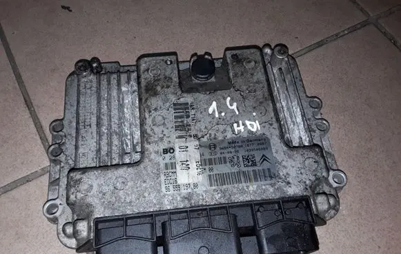 Peugeot 207 Engine control unit/module 0281011784 9654490280