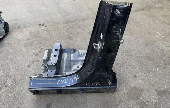Mercedes-Benz GLC C254 Front quarter panel