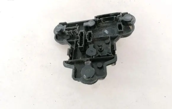 Volkswagen Golf III Tail light bulb cover holder 1H6945257
