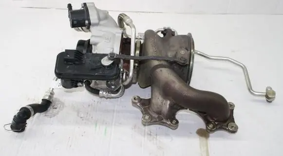 BMW 7 G70 Turbo 8489597