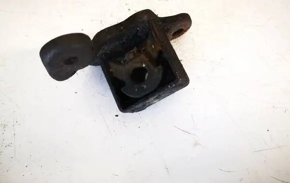 Nissan X-Trail T30 Radiator mount bracket 