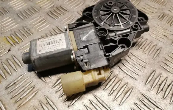 Mini One - Cooper Coupe R56 Front door window regulator motor 2757043