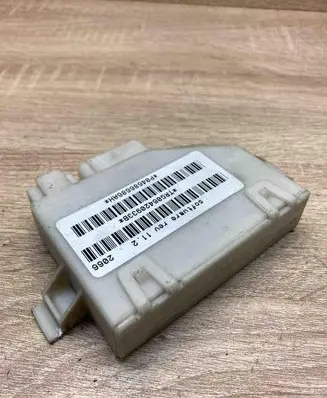 Chrysler Voyager Door control unit/module P04686686AH