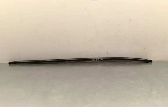 Skoda Enyaq iV Front door glass trim molding 5LA837477K