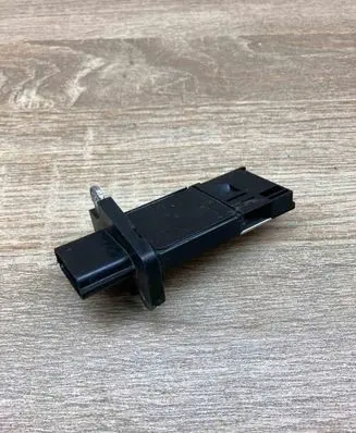 Nissan Juke I F15 Mass air flow meter 226807S000