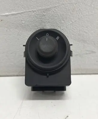 Opel Astra J Wing mirror switch 13271827