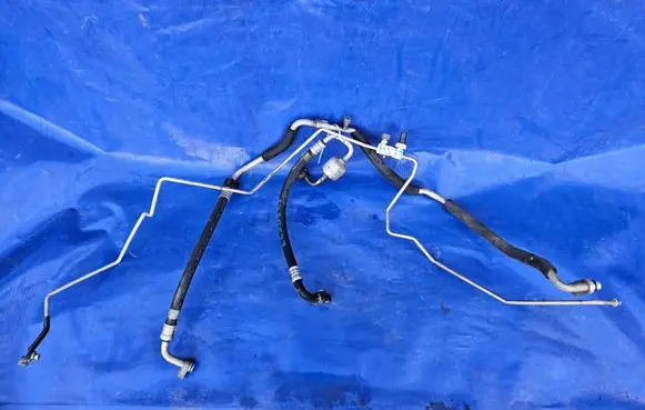 Lexus CT 200H Air conditioning (A/C) pipe/hose