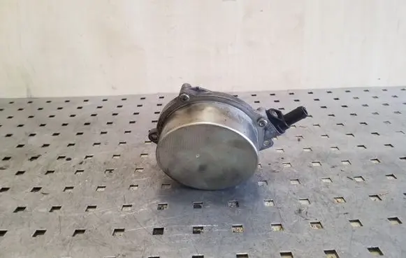 Audi Q7 4L Vacuum pump 057145100AC 700906080