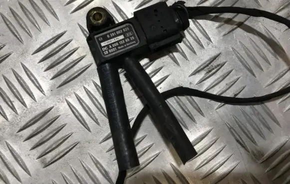 Mercedes-Benz C AMG W204 Air pressure sensor a0061539528 0281002925