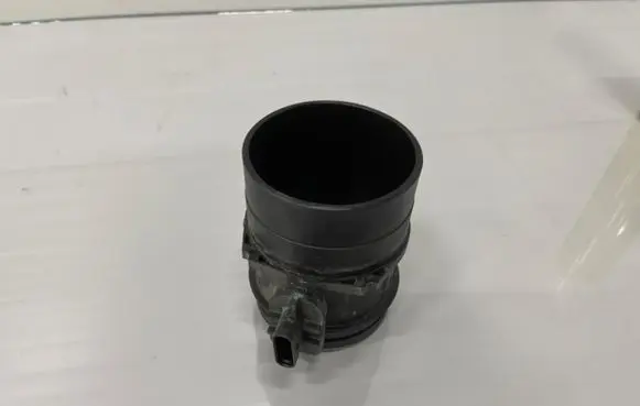 BMW X1 E84 Mass air flow meter 13628506409