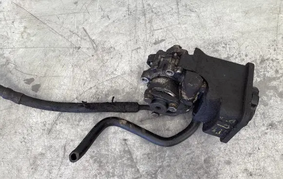BMW 3 E46 Power steering pump