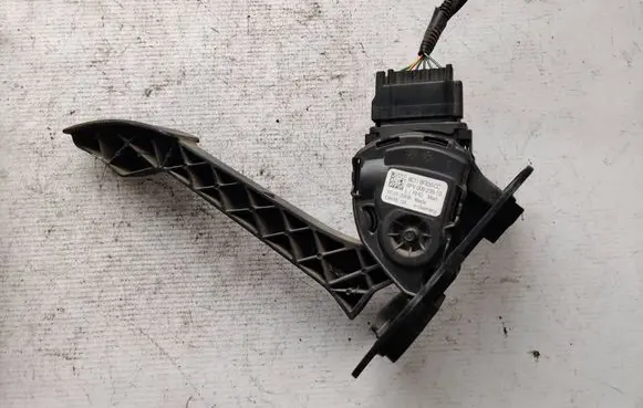Ford Transit Accelerator throttle pedal 6C119F836CC 6PV00923810