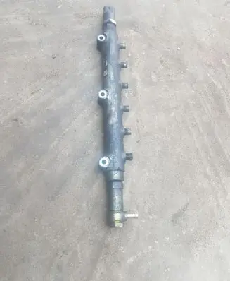 Volvo V70 Fuel distributor 
