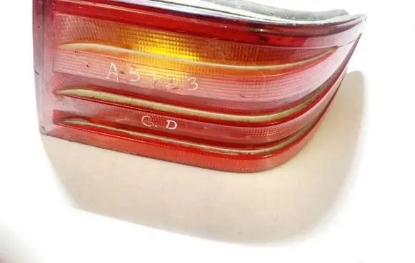 Mercedes-Benz E W210 Rear/tail lights a2108204464 197042r