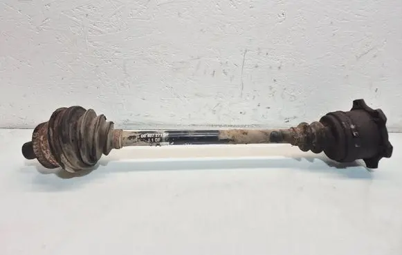 Volkswagen PASSAT B5.5 Front driveshaft 8D0407271DF