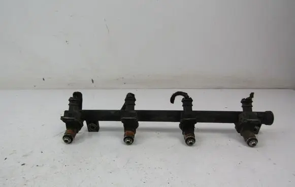 Renault Laguna II Fuel main line pipe 