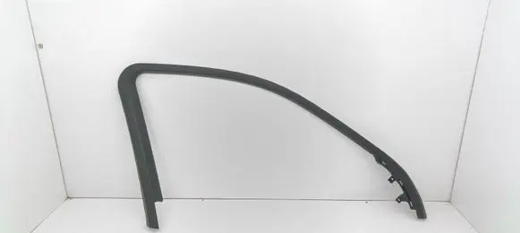 Mercedes-Benz ML W166 Front door glass trim molding A1667270178