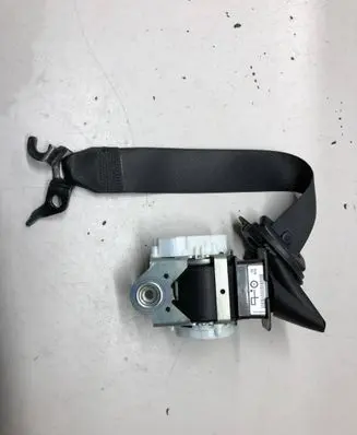 BMW X1 E84 Front seatbelt 33035173