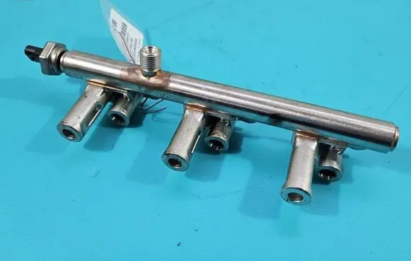 Opel Mokka B Fuel main line pipe 9811353880 IMPRK1462088