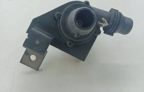 BMW 5 E60 E61 Electric auxiliary coolant/water pump 6922617