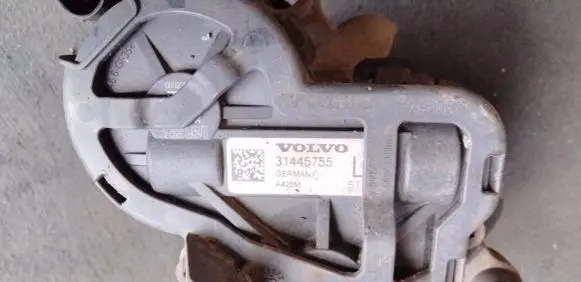 Volvo XC90 Rear brake caliper 31445755
