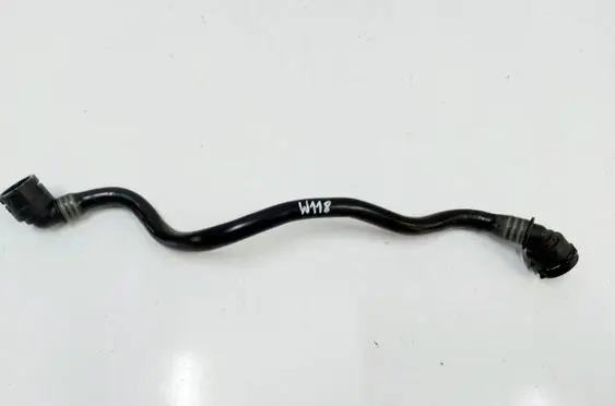 Mercedes-Benz CLA C118 X118 Engine coolant pipe/hose A1775016100