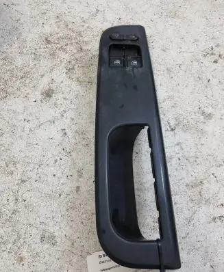 Volkswagen PASSAT B5 Electric window control switch