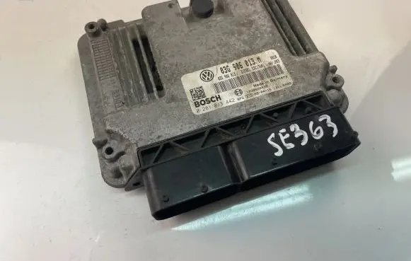 Skoda Fabia Mk2 (5J) Engine control unit/module ECU 03G906013M 0281013442