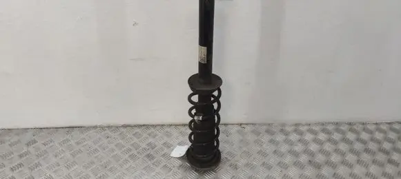 BMW 5 G30 G31 G38 Rear shock absorber with coil spring 6866617