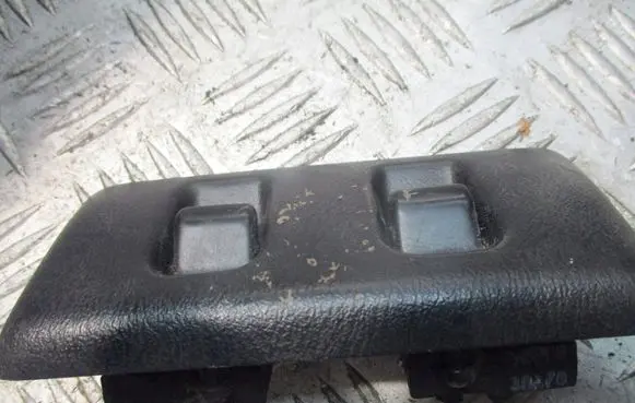 Rover 214 - 216 - 220 Front door window switch trim 