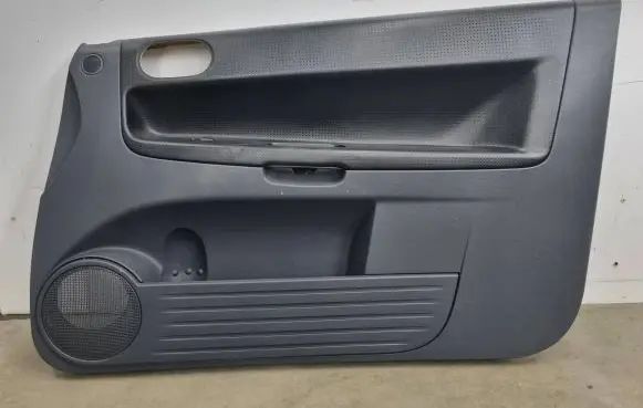 Mitsubishi Colt Front door card panel trim 304309