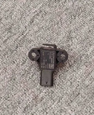 Volkswagen Tiguan Air pressure sensor 04E906051J