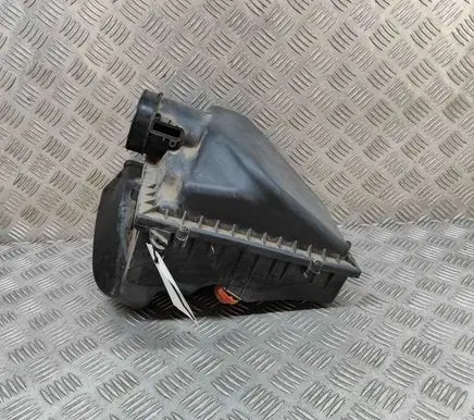 BMW X3 G01 Air filter box 8620473