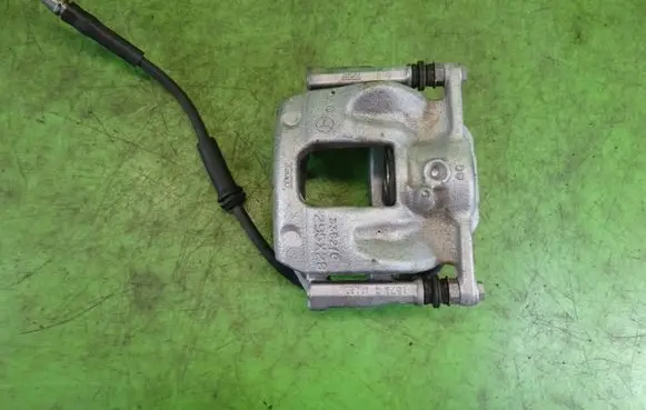 Infiniti Q30 Front brake caliper