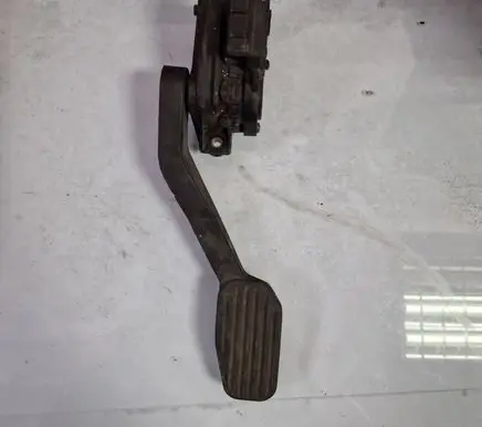 Volvo XC70 Accelerator throttle pedal 30636006 6PV00853709
