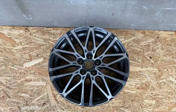 R18 alloy rim