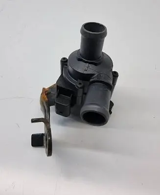 Seat Leon (5F) Webasto circulation pump for autonomous heater 5Q0965561B