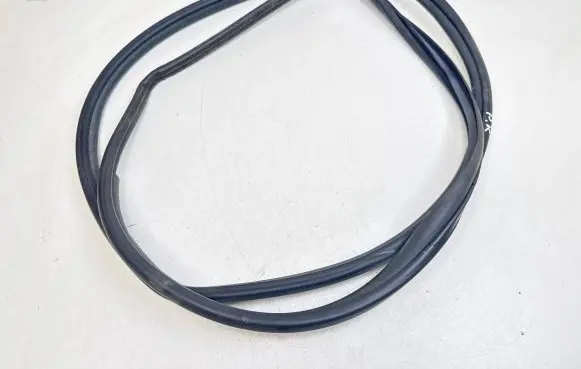 Toyota Verso Front door rubber seal