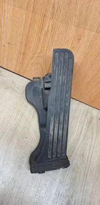Skoda Octavia Mk2 (1Z) Accelerator throttle pedal 1K1721503P