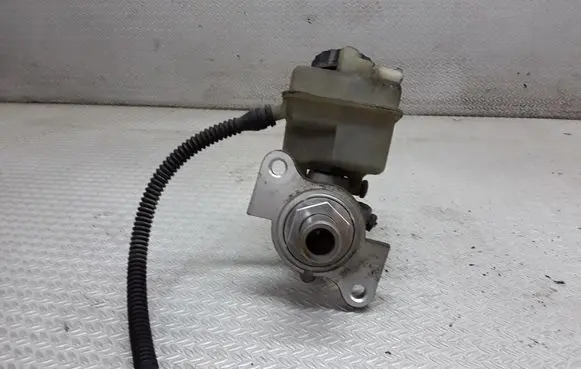 Mercedes-Benz A W168 Master brake cylinder A1684300102