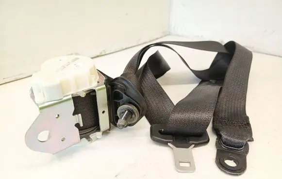 Opel Meriva B Rear seatbelt 34084630