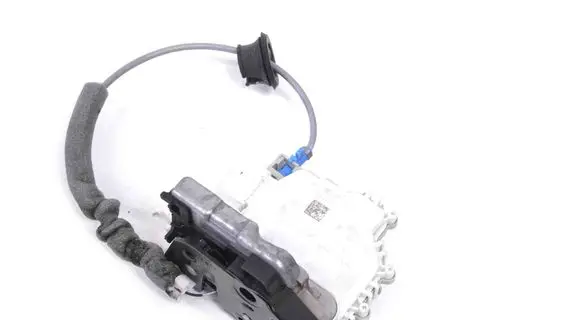 Audi Q2 - Coupe door lock (next to the handle) 8X2837015B