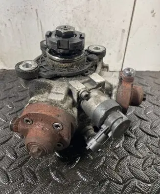 Volvo XC60 Fuel injection high pressure pump 0445010618 31272896 120217